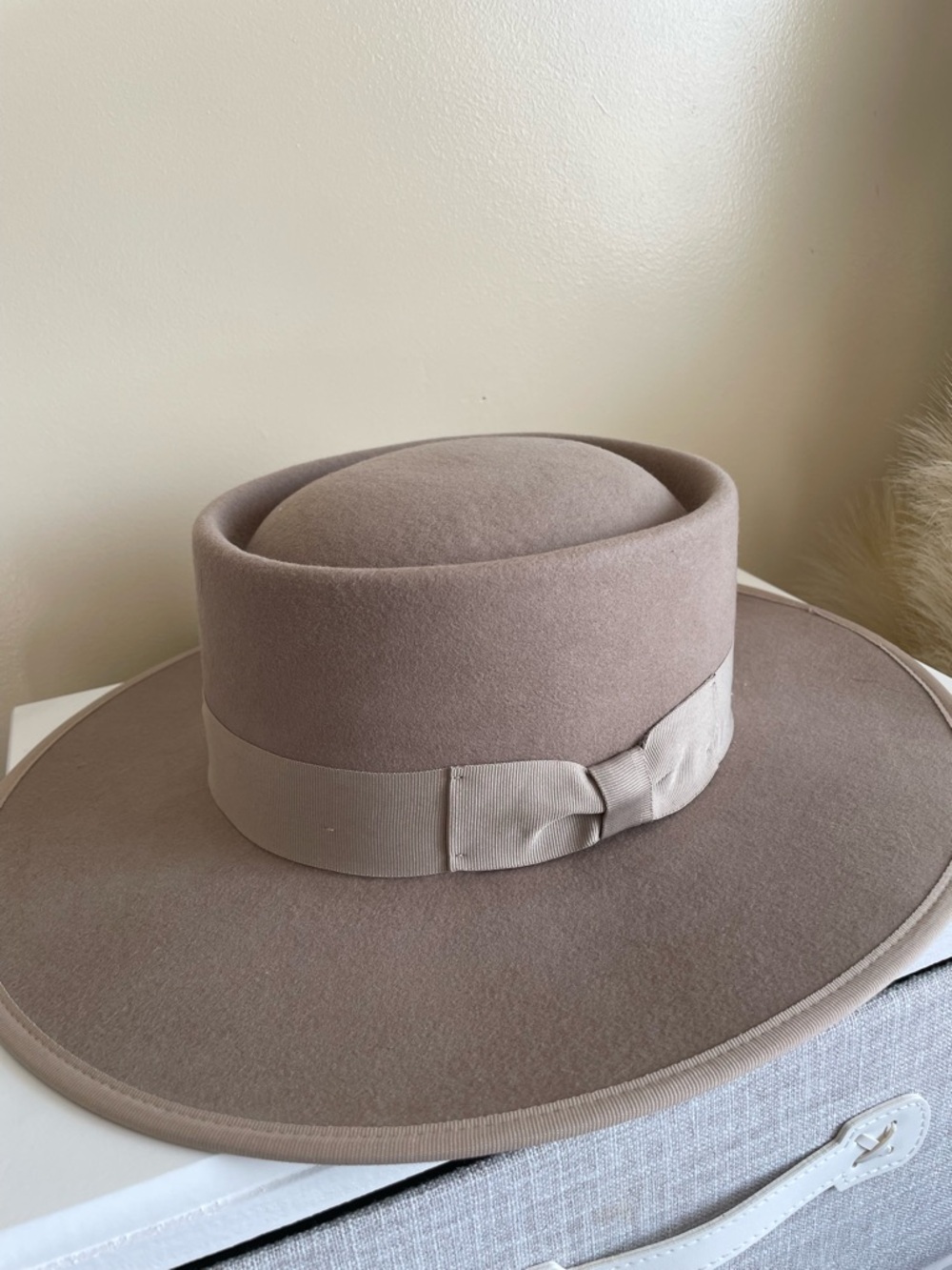Women’s Wide Brim Hat